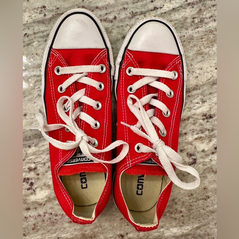 Red Converse All Star Unisex Men’s size 4 Women’s Size 6